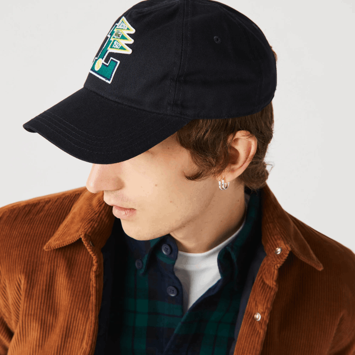 hombres Lacoste 6F242301 fondo azul marino banderines l gorro algodón orgánico