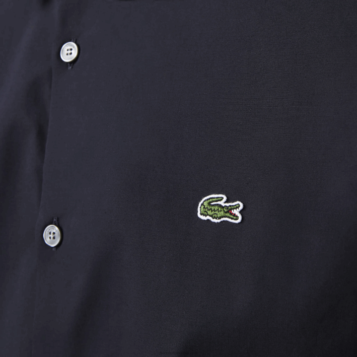 hombres Lacoste 6F241487 fondo azul marino camisa slim fit de popelín de algodón elástico