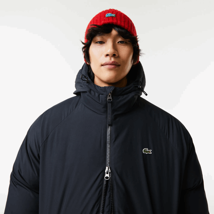 hombres Lacoste 6F241294 negro 031 chaqueta acolchada larga con inscripción de la marca